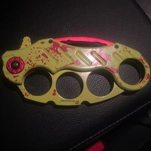 Walking dead novelty knife/ knucks